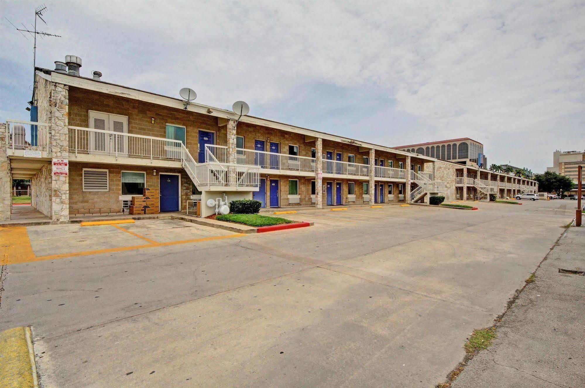 6-san Antonio, Tx - Downtown - Market Square 3*
